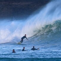 P3JU0229-20261025-1015-Video-Surf-Mundaka-olasdebizkaia_1 Fotos Surf y Bodyboard en Mundaka, Bizkaia, Euskadi. Olas de un metro y medio a dos metros y medio de altura con viento sur y marea subiendo. Olas muy potentes...