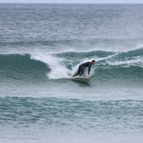 P3JU0021-260509-fotos-surf-sopela-basque-country Surfista surfeando una ola en la playa del Peñón, Atxabiribil en Sopelana, Sopela, Bizkaia.