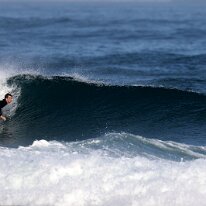 P3JU5394-260521-fotos-surf-sopelana-bizkaia-Arrietara-Basque-Country Surfista surfeando una ola en la playa de Salvaje, Barinatxe en Sopelana, Sopela, Bizkaia. Basque Country