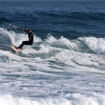 P3JU5416-260521-fotos-surf-sopelana-bizkaia-Arrietara-Basque-Country Surfista surfeando una ola en la playa de Salvaje, Barinatxe en Sopelana, Sopela, Bizkaia. Basque Country