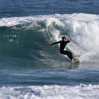 P3JU5451-260521-fotos-surf-sopelana-bizkaia-Arrietara-Basque-Country Surfista surfeando una ola en la playa de Salvaje, Barinatxe en Sopelana, Sopela, Bizkaia. Basque Country