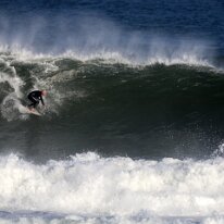 P3JU8773-20260919-0935-Fotos-Surf-Euskadi-Sopelana-olasdebizkaia-Photographer-Pictures Fotos Surf y Bodyboard en La playa de la salvaje Barinatxe Sopela , Getxo Olas de dos metros de altura.
