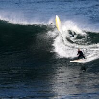P3JU8900-20260919-1014-Fotos-Surf-Euskadi-Sopelana-olasdebizkaia-Photographer-Pictures Fotos Surf y Bodyboard en La playa de la salvaje Barinatxe Sopela , Getxo Olas de dos metros de altura.