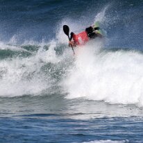 P3JU0227-20260920-1103-Fotos-KayakSurf-Euskadi-Sopelana-olasdebizkaia-waveski-Photographer-Pictures-Salvaje Fotos de Kayak Surf y WaveSki en La Salvaje Pictures KayakSurf Videos Sábado 19 y domingo 20 de Septiembre 2026 Sopela Kosta Fest