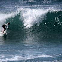 P3JU5942-20260926-1516-Fotos-Getxo-Taldea-Sopela-olasdebizkaia Fotos Surf La playa de la salvaje Barinatxe Sopela , Getxo Olas de metro y medio de altura. Campenato Local Getxo Surf Taldea GST