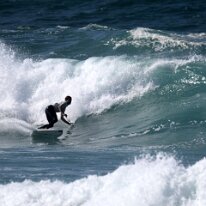 P3JU6162-20260926-1541-Fotos-Getxo-Taldea-Sopela-olasdebizkaia Fotos Surf La playa de la salvaje Barinatxe Sopela , Getxo Olas de metro y medio de altura. Campenato Local Getxo Surf Taldea GST