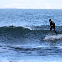 P3JU1061-02SEP26-0850-Surf-Sopela-Bizkaia Fotos Surf y Bodyboard en La Playa de Sopelana, Sopela , Atxabiribil. Olas de medio metro de altura con viento sur matinal