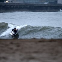 P3JU7719-20261022-0822-Fotos-Bodyboard-Ereaga-Getxo-olasdebizkaia Fotos de Bodyboard en La Playa de Ereaga, Getxo Bloques. Olas de un ,metro de altura con viento sur. pocas olas abrían bien ya que había una rampa de arena...