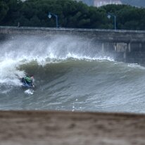 P3JU7745-20261022-0823-Fotos-Bodyboard-Ereaga-Getxo-olasdebizkaia Fotos de Bodyboard en La Playa de Ereaga, Getxo Bloques. Olas de un ,metro de altura con viento sur. pocas olas abrían bien ya que había una rampa de arena...