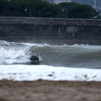 P3JU7782-20261022-0824-Fotos-Bodyboard-Ereaga-Getxo-olasdebizkaia Fotos de Bodyboard en La Playa de Ereaga, Getxo Bloques. Olas de un ,metro de altura con viento sur. pocas olas abrían bien ya que había una rampa de arena...