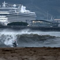 P3JU7797-20261022-0826-Fotos-Bodyboard-Ereaga-Getxo-olasdebizkaia Fotos de Bodyboard en La Playa de Ereaga, Getxo Bloques. Olas de un ,metro de altura con viento sur. pocas olas abrían bien ya que había una rampa de arena...