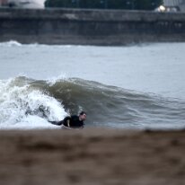 P3JU7846-20261022-0828-Fotos-Bodyboard-Ereaga-Getxo-olasdebizkaia Fotos de Bodyboard en La Playa de Ereaga, Getxo Bloques. Olas de un ,metro de altura con viento sur. pocas olas abrían bien ya que había una rampa de arena...