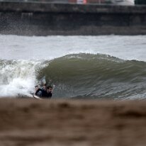P3JU7889-20261022-0834-Fotos-Bodyboard-Ereaga-Getxo-olasdebizkaia Fotos de Bodyboard en La Playa de Ereaga, Getxo Bloques. Olas de un ,metro de altura con viento sur. pocas olas abrían bien ya que había una rampa de arena...