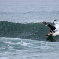 P3JU0052-20261007-1138-Fotos-Surf-Sopela-olasdebizkaia Fotos Surf y Bodyboard en La Playa de Sopelana, Sopela , Atxabiribil. El Peñón. Olas de tres cuartos de metro de altura con viento sur.