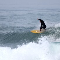 P3JU0064-20261007-1138-Fotos-Surf-Sopela-olasdebizkaia Fotos Surf y Bodyboard en La Playa de Sopelana, Sopela , Atxabiribil. El Peñón. Olas de tres cuartos de metro de altura con viento sur.