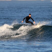 P3JU7923-20260915-0845-Fotos-Surf-Euskadi-Sopelana-olasdebizkaia-Photographer-Pictures Fotos Surf y Bodyboard en La Playa de Sopelana, Sopela , Atxabiribil. Olas de medio metro de altura con viento sur